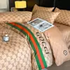 Atacado de Fábrica Conjunto de Lençóis de Cama Três Peças para Estudantes, Conjunto de Roupa de Cama Estilo de Marca Grande, Conjunto Simples Escovado de Quatro Peças para Todas as Estações 4