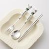 Conjunto de talheres portátil de aço inoxidável 304 criativo panda hashis colher um conjunto de garfo colher com cabo de cerâmica conjunto de três peças