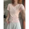 Camiseta Feminina de Verão Petite Estilo Simples Plissada Cinturada Decote V Manga Curta Ajustada Básica Top Curto Versão Coreana