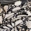 Bufanda Cuadrada Grande Nueva de Otoño Estilo Retro Americano de los 90 Estampada para Mujer, Versátil y Atmosférica, Chal Delgado Decorativo Multifuncional