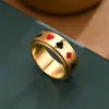 Anillo para Hombre con Patrón de Flores de Ciruelo Negras y Rojas Cuadrado Patrón de Póker Anillo Giratorio de Acero de Titanio Fabricante de Joyería Transfronteriza