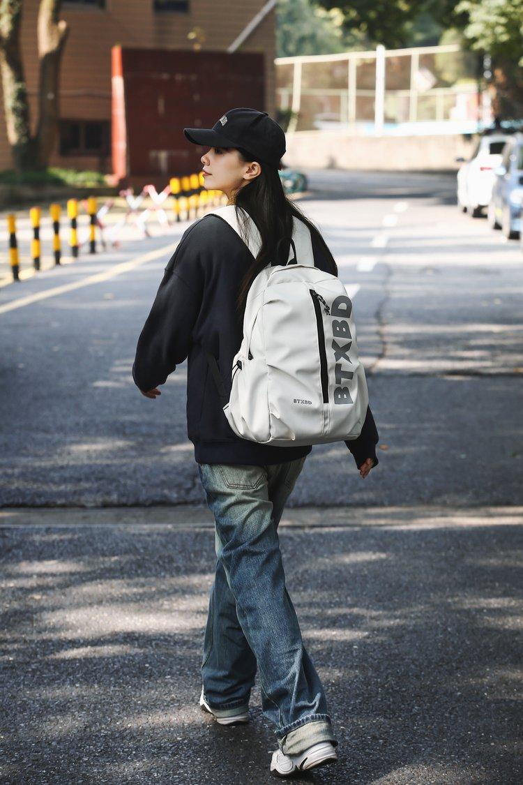 2024111916107518373975w1280h1920_750x750