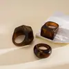 Conjunto de três anéis geométricos quadrados em resina degradê, estilo vintage europeu e americano, nicho e único, com toque de luxo, para o dedo indicador feminino