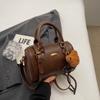 Popular Bolso para Multitud Pequeña para Mujer 2024 Otoño e Invierno Nuevo Bolso de Cubo de Mano Moderno Versátil de Alta Gama Bolso de Hombro Cruzado