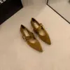 Nueva colección primavera y otoño 2026: Zapatos planos Mary Jane de tacón bajo, estilo retro, con punta y una sola tira con hebilla, y acabado aterciopelado
