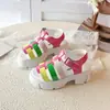 Sandalias de princesa de bloques de color estilo coreano para niñas, nuevo producto de verano 2026, sandalias de playa versátiles de moda para niños, suela suave