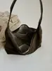 Bolso de mano vintage de gamuza estilo coreano para mujer, nuevo modelo 2026, bolso de gran capacidad para el día a día, bolso de hombro y axila moderno y versátil
