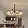 Candelabro de Sala de Estar Estilo Medieval, Lámpara Retro Americana para Escaleras, Flor Trompeta de Vid, Lámpara de Techo Creativa de Arte de Alto Nivel para Vestíbulo
