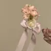 Grampo de Cabelo com Laço de Fita Rosa Delicado Estilo Super Fada para Primavera e Verão, Versátil e Atmosférico, Perfeito para Fotos, Acessório de Cabelo Lateral para Mulheres