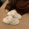 Pantuflas de felpa con suela gruesa, con forro adicional para abrigar y antideslizantes, estilo mujer, nuevo invierno 2026, con plataforma para aumentar altura, pantuflas de algodón engrosadas