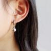 Pendientes de perlas vintage para mujer, de nicho, de alta gama, sencillos, ligeros, de lujo, elegantes, combinables, producto nuevo de 2025.