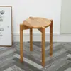 En stock taburete de madera maciza sala de estar simple taburete redondo de madera de caucho taburete de comedor taburete alto doméstico apilable taburete de mesa de comedor venta al por mayor