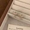 Brincos de Segunda Mão Estilo Nicho com uma Vibração de Luxo Minimalista, Pequenos e Simples, Modernos e Versáteis, Brincos de Tarraxa Coloridos Full Diamond de Orelha de Gato