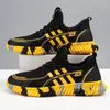 Sapatos Masculinos 2026 Tendência Esportivos Tecido Fly Respiráveis Leves Sapatos de Estudante Versáteis Sapatos de Moda Masculina Casuais Confortáveis Sapatos Baixos
