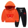Conjunto de Suéter con Capucha para Niños Otoño e Invierno 2023 Estilo Occidental Nuevo para Niños Medianos y Grandes Ropa de Invierno Gruesa y Cálida con Forro de Felpa