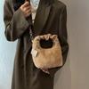 Bolso de Mano Vintage de Otoño e Invierno para Mujer Bolso de Hombro de Felpa con Textura Nuevo para Mujer 2023 Bolso Cuadrado Pequeño Cruzado de Moda