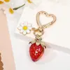Pingente Chaveiro Morango Artificial Tridimensional Fofo Coração Feminino Pingente de Joia para Mochila Pingente Criativo Tendência Presente