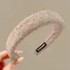 2026 Nuevo Estilo Diadema de Mujer Plisada de Ala Ancha Sensación de Alta Gama Cubre la Parte Superior del Cráneo Hace que la Cara se Vea Más Pequeña Cubre la Raya del Cabello Pinza para el Cabello Accesorio para el Cabello