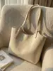 Bolsa tote vintage transfronteiriça para mulheres, novo modelo 2026, bolsa de ombro de luxo leve, bolsa de mão, couro macio, bolsa de axila de grande capacidade