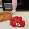 Zapatillas de entrenamiento alemanas de moda retro con estampado de leopardo para mujer, colección otoño 2026, nuevas zapatillas de carreras de suela gruesa, zapatillas deportivas y casuales de corte bajo