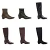 2026 Nuevo Modelo Versión Piel de Vaca Color Uva Botas Estilo Martin con Aumento de Altura de 6 cm~ Punta Cuadrada, Forro de Terciopelo, Cierre Trasero, Botines Cortos Ajustados para Mujer