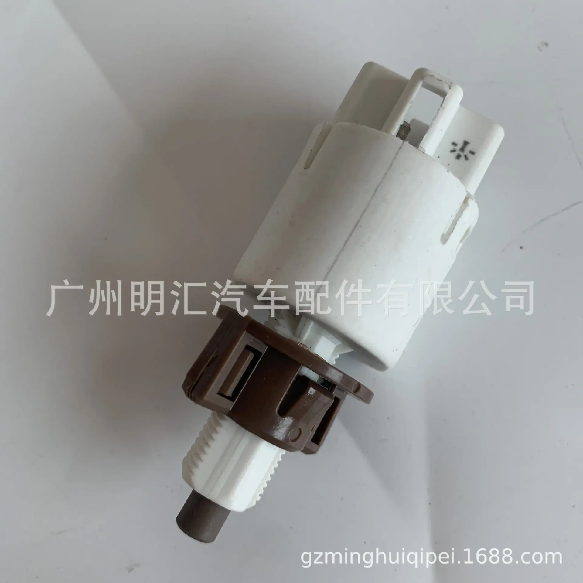 A6A41EB9577F7E6C5E1248D31B37C3