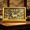 Adorno de Marco de Fotos Negro y Dorado Nuevo 2026, Arte de Relieve de Bronce Cultural y Creativo Estilo Chino, Exhibición de Mesa Repujada Creativa, Regalo de Negocio de Alta Gama para el Año del Caballo