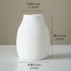 Fornecimento Exclusivo Transfronteiriço de um Conjunto de Três Peças de Vasos Cerâmicos Coloridos, Vasos de Flores de Luxo Leve e Deslumbrantes para Decoração de Sala de Estar e Hall de Entrada, Ornamentos de Porcelana Azul e Branca