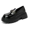 Mocasines de plataforma ultraligeros para mujer 2024 nuevo primavera y otoño estilo británico sin cordones zapatos pequeños de cuero zapatos de dedo gordo de un solo color