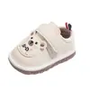 Nuevos zapatos de primavera y otoño para bebés y niños pequeños de 0 a 1 año y medio, zapatos infantiles de dibujos animados con suelas blandas y características antideslizantes, zapatos que chirrían para niñas