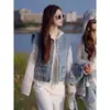 Colete Jeans Sem Mangas Patchwork de Renda Estilo Francês Primavera 2026 para Mulheres, Top Versátil Elegante e Emagrecedor