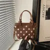Bolsa de Ombro Casual para o Dia a Dia Lona de Bolinhas Estilo Novo Bolsa Versão Coreana Bolsa de Nicho 2026 Bolsa de Mão Versátil de Grande Capacidade para Mulheres