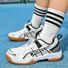 Novos Tênis de Badminton Malha Respirável Crianças Estudantes Sapatos Esportivos Crianças Médias e Grandes Solado Macio Tênis de Tênis de Mesa Em Estoque Externo