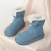 Botas femininas da moda e versáteis para o inverno de 2026, com bico redondo, em couro camurça, estilo slip-on, design reversível e forro de algodão com sola grossa