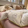 Juego de Cuatro Piezas de Algodón de Gasa Fresca de Múltiples Capas Estilo Ins, Juego de Tres Piezas de Funda Nórdica de Gasa Arrugada Tejida a Máquina con Borde de Concha Grado A
