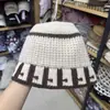 Chapéu de Pescador de Lã Casual Aquecido para Outono e Inverno, Redutor de Medidas, Anti-idade, para Mulheres, com Tiras Listradas em Bloco de Cores Únicas, Chapéu Balde Versátil