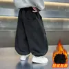 Pantalones de Pana de una Pieza para Niños Pi Shuai Nuevo Estilo 2026 Ropa de Otoño/Invierno para Bebé Pantalones Largos Gruesos de Pierna Curva Pantalones de Chándal Calientes para Niños