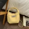 Bolso Cubo Retro de Mano Estilo Coreano de Nicho para Mujer 2026 Invierno Nuevo Elegante Casual Versátil Bolso de Hombro Cruzado