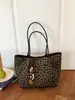 Bolso tote de leopardo transfronterizo para mujer, nueva colección otoño/invierno 2026, de alta calidad, retro y moderno, bolso de hombro
