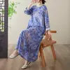 Foto Real de Vestido Largo de Manga Larga Estampado Redondo Holgado Talla Grande de Algodón y Lino para Mujer de Talla Grande, Adecuado para Vacaciones