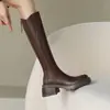 Botas de Equitação Femininas com Bico Redondo e Zíper nas Costas, Versáteis para o Outono de 2025, Botas de Cano Alto com Solado Grosso
