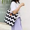 Bolsa de Lona para Mujer de Estilo Nuevo Transfronteriza, Simple, Gran Capacidad, Moderna, Casual, Bolso de Hombro Rayado, Bolso de Mano para Compras, Bolsa para Mamá