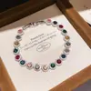 Pulseira pingente geométrico de flor de zircônia cúbica estilo europeu e americano, elegante e versátil, uma peça de joalheria delicada e luxuosa com um toque de alta qualidade, um acessório único e estiloso para mulheres