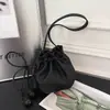2026 Bolso Cubo de Moda Estilo Simple Relajado Nicho Color Sólido Chic Bolsa de la Suerte Bolso con Temperamento para Mujer Bolso de Hombro