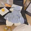 Chaqueta de Rayas con Capucha para Niños 2026 Otoño Nuevo Estilo para Niños y Niñas Cardigan Casual Versátil Elegante de Manga Larga Ropa de Abrigo
