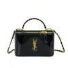 Bolsa Quadrada Pequena Exquisita de Alto Padrão em Formato de Caixa para Mulheres, Novo Modelo 2026, Moda Elegante de Nicho de Luxo Leve com Corrente Transversal