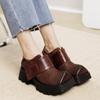 Zapatos de suela gruesa de cuero para mujer, zapatos retro de cuero con punta cuadrada, cómodos, de una sola capa, para otoño e invierno de 2023.