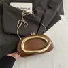2025 Nova Bolsa de Mão de Festa Redonda Pequena Mini Bolsa Ferragens Alça de Metal Retrô Corrente Transversal de Ombro