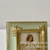 Lindo Marco de Fotos de Resina con Relieve Dorado de Niña Francesa Americano de Escritorio Mesa Adornos Decoración para el Hogar Marco de Fotos para Colgar en la Pared