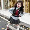 Conjunto de Uniforme JK Infantil Estilo Outono Colete de Malha, Camisa e Saia Plissada para Meninas Conjunto de Três Peças Estilo College